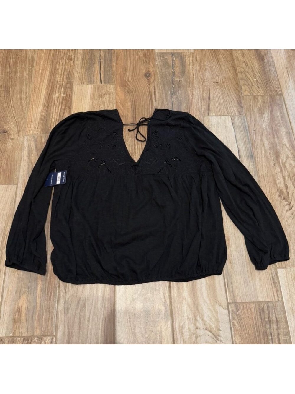 NWT Lucky Brand Floral Cutwork Knit Top Black - Picture 5 of 5